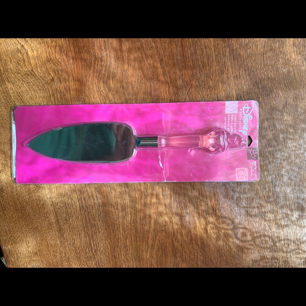 Disney’s Aurora Cake Server